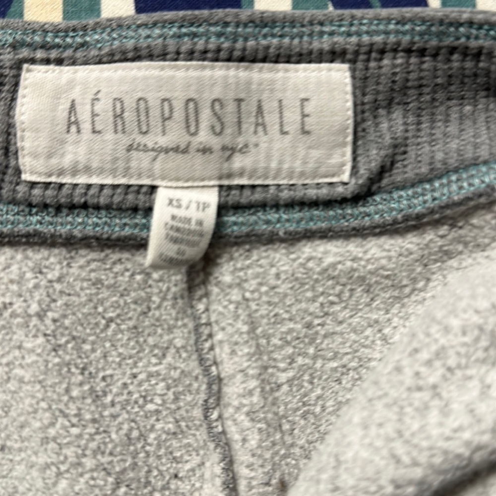 Aeropostale Gray cinch sweatpants, Embordered Logo, WARM, EX/1P - Picture 2 of 7